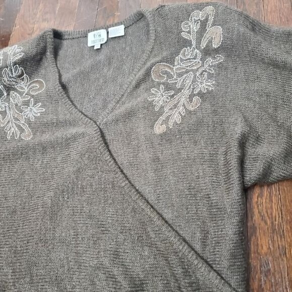 Vintage Brown Western Floral Embroidery Dolman Sleeve Cozy Sweater - Picture 12 of 12